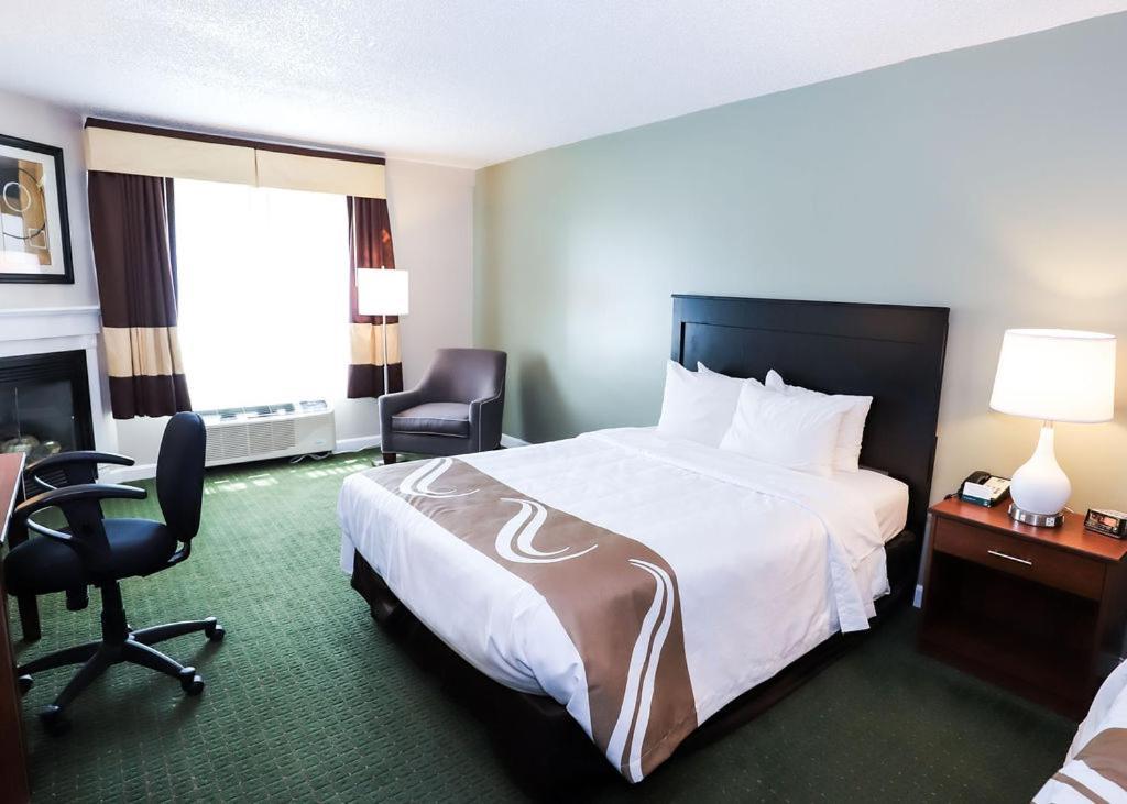 Quality & Hotel *